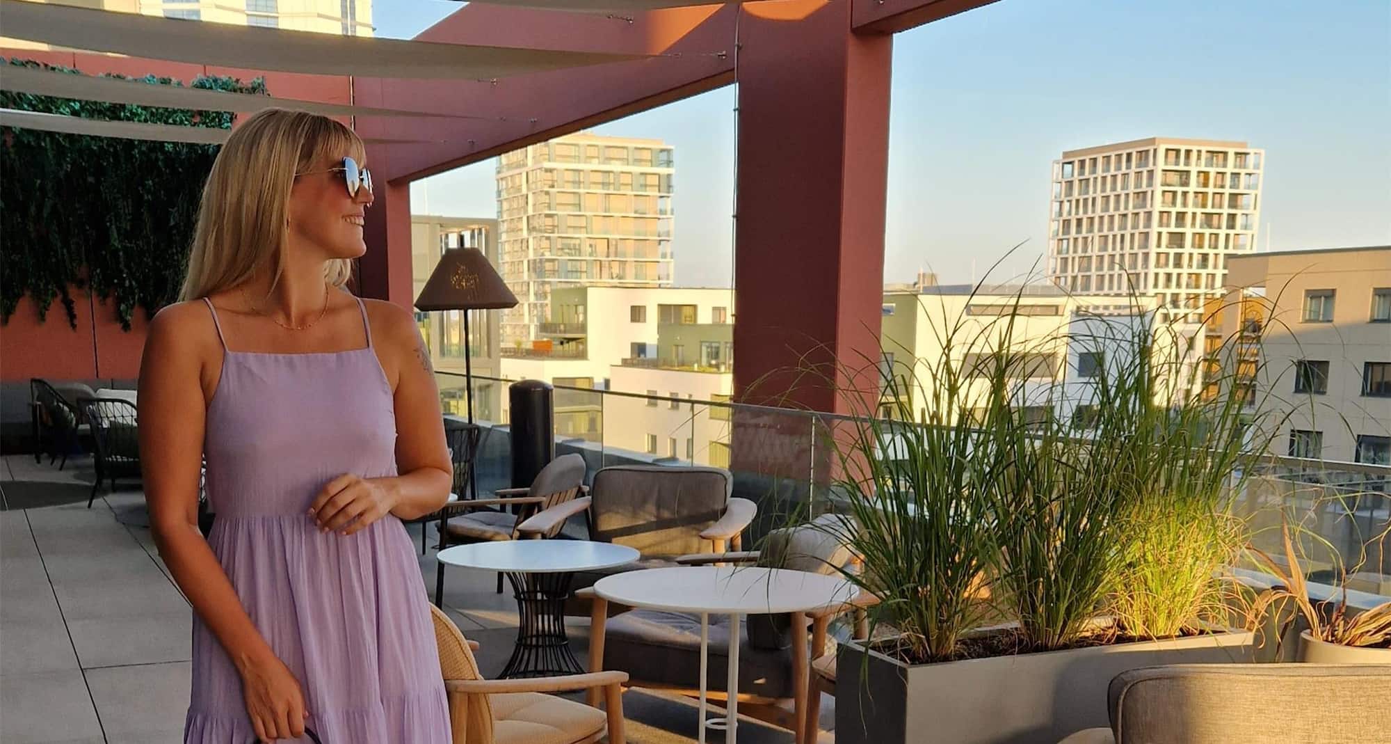 Activation Content B2C - VOL.009 - Activation_Content_B2C-Best_Place_Gastronomy_FandB-Radisson-SoMe_Web_Module-Image-Other-EN-CESEEBA-Leisure