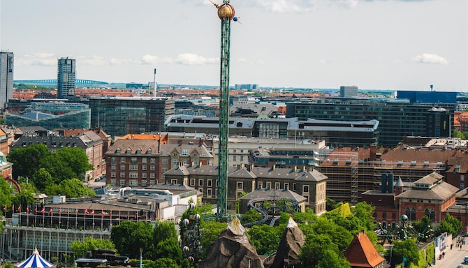 Activation Content B2C - VOL.009 - Activation_Content_B2C-Destination-Radisson_Hotels-SoMe-Image-1080x1080-EN-EMEA_CESEEBA_UKI_NOBLX-General