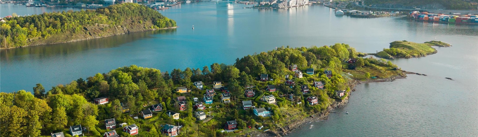 Activation Content B2C - VOL.009 - Activation_Content_B2C-Destination-Radisson_RED-Homepage_Banner_Web_SoMe-Carousel-1080x1920-EN-NOBLX-General