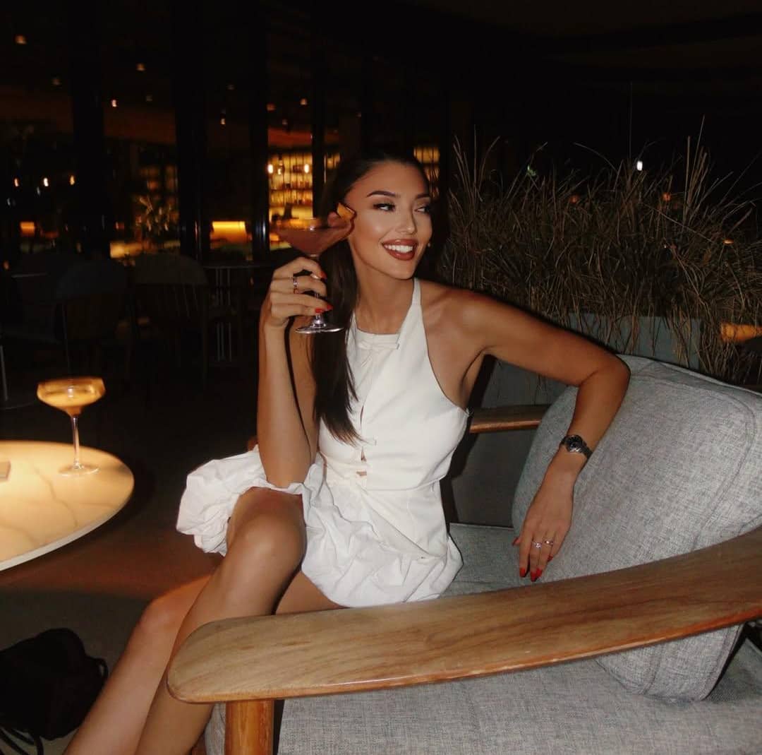 Activation Content B2C - VOL.009 - Activation_Content_B2C-Best_Place_Gastronomy_FandB-Radisson-SoMe_Web_Module-Image-Other-EN-CESEEBA-Leisure