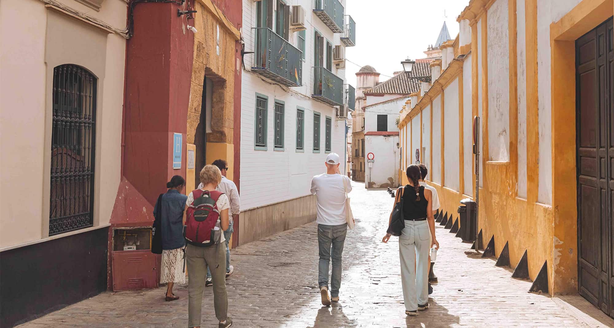 Activation Content B2C - VOL.009 - Activation_Content_B2C-Radisson_Collection-Homepage_Banner_Web-1000x300-ES_EN-MED-General-Life At Radisson