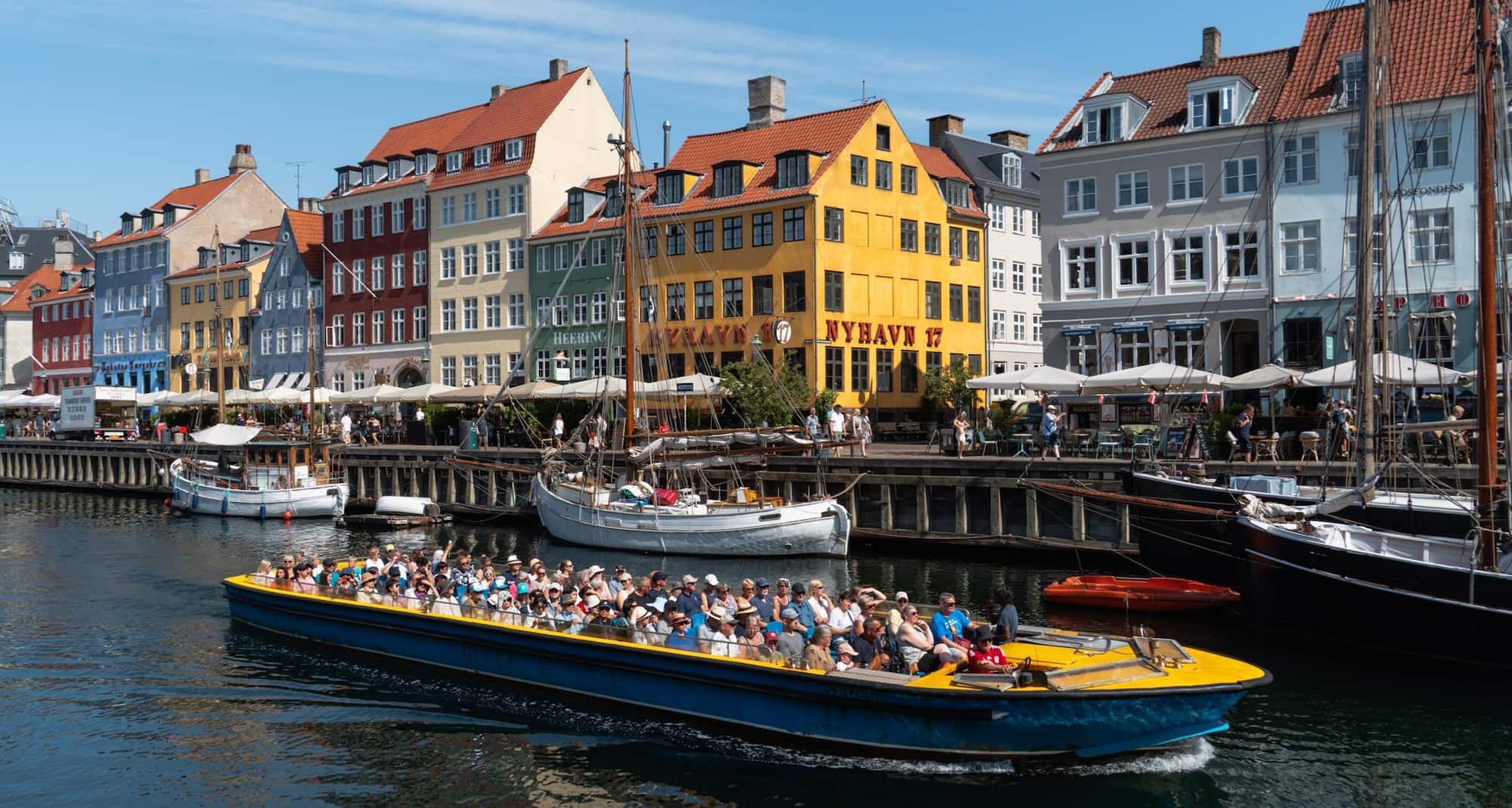 Activation Content B2C - VOL.009 - Activation_Content_B2C-Radisson_Collection-Homepage_Banner_Web-1920x1080-EN-NOBLX-General