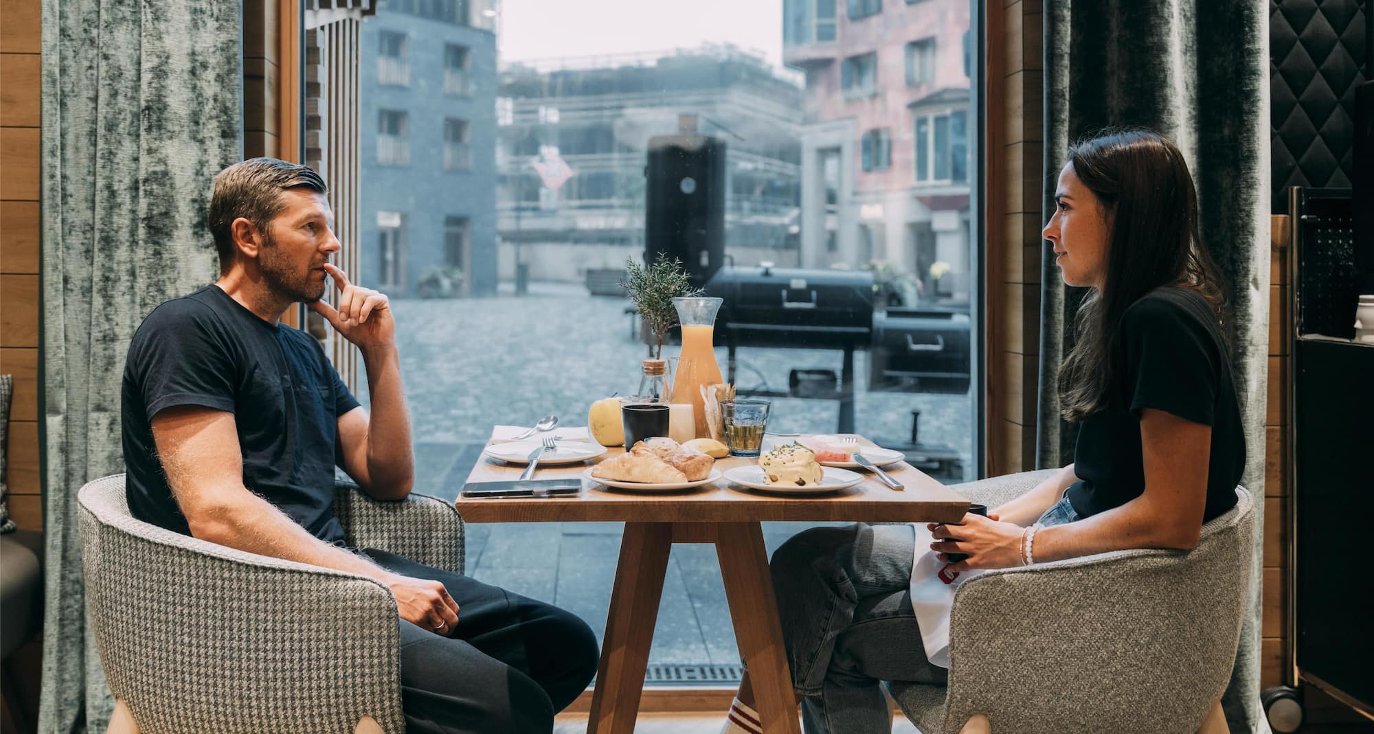 Radisson Blu Hotel Reussen, Andermatt - Couple dining