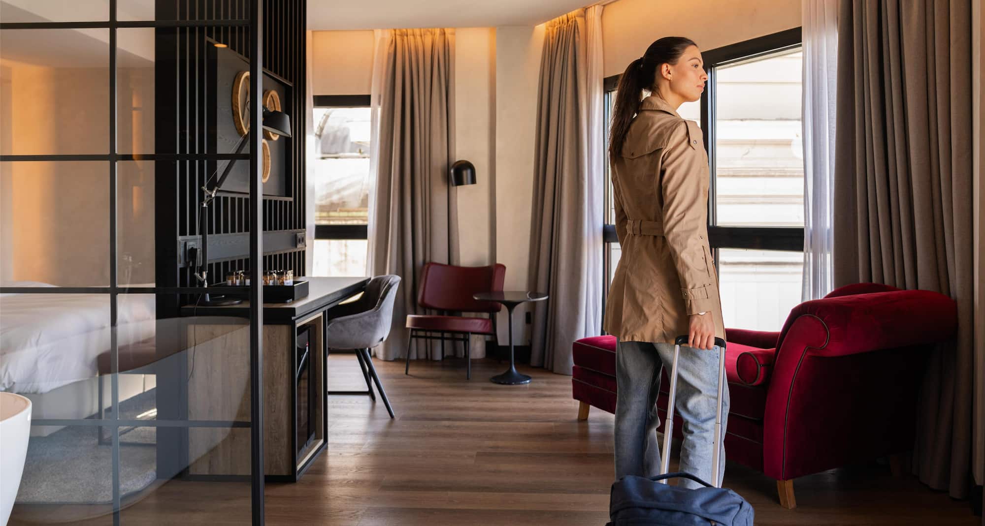 Radisson RED Madrid - Woman