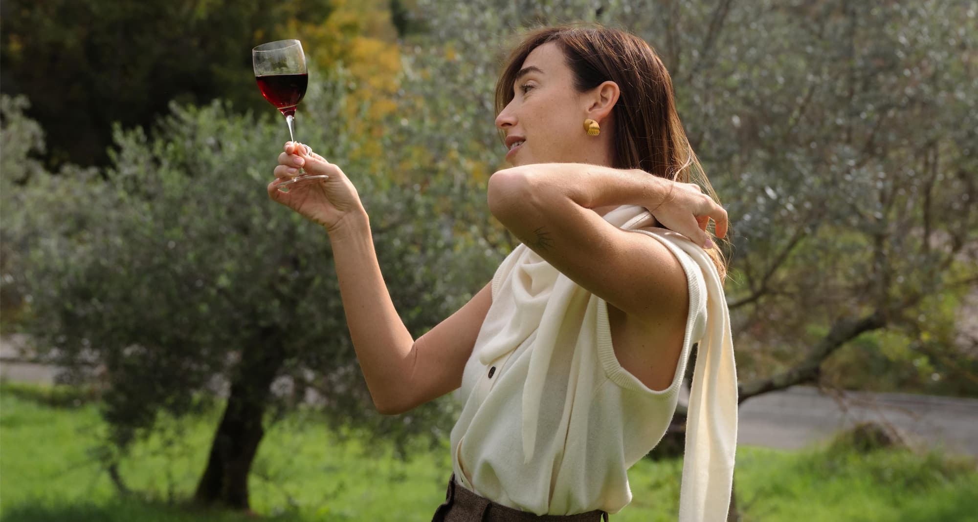 Activation Content B2C - VOL.010 - Activation_Content_B2C-Radisson_Blu-Web_Module-16x9-NA-MED-General