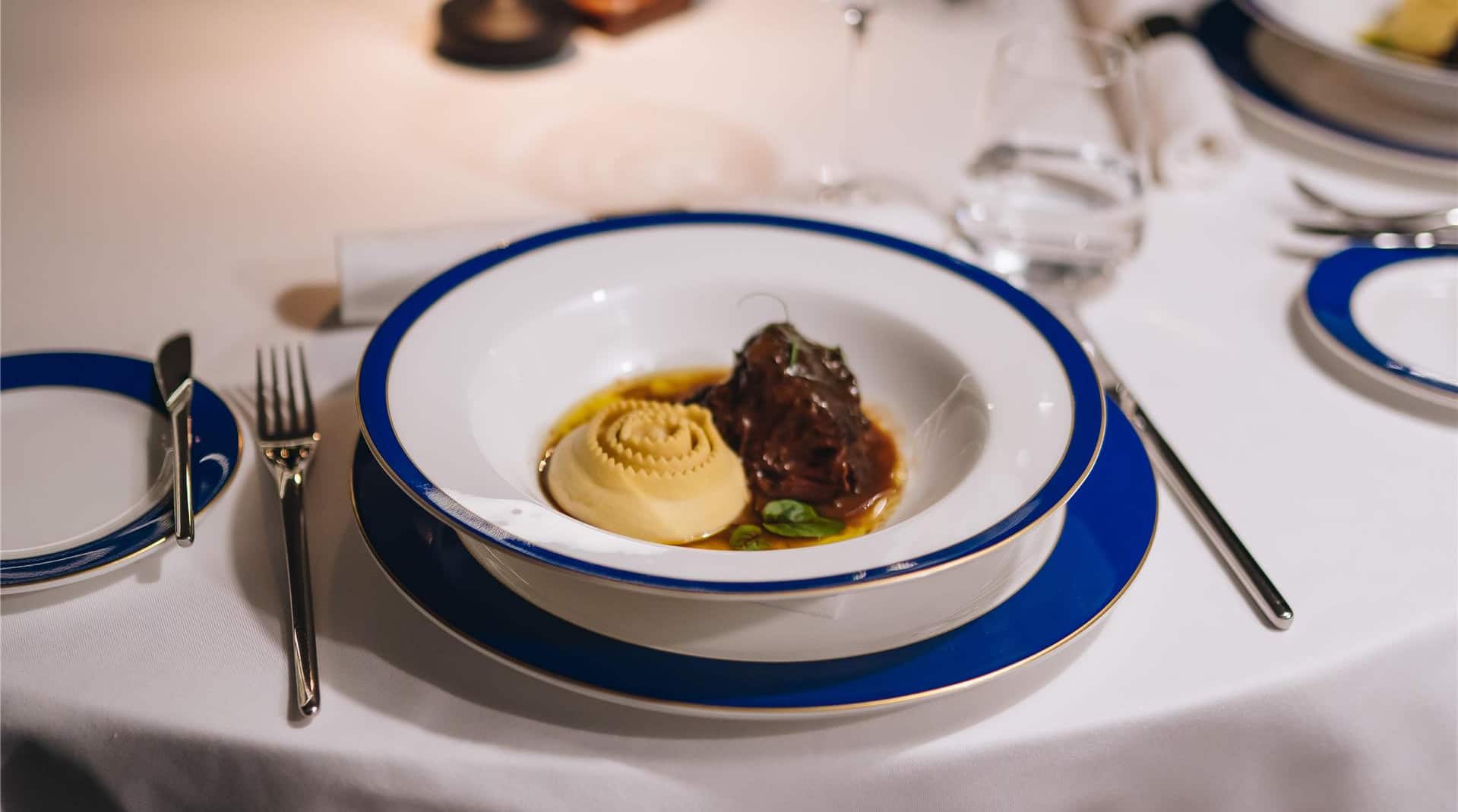 Activation Content B2C - VOL.010 - Activation_Content_B2C-Gastronomy-Radisson_Collection-SoMe_Homepage_Banner_Web_Web_Module_eFooter_CRM-Image-Other-EN-CESEEBA-Leisure