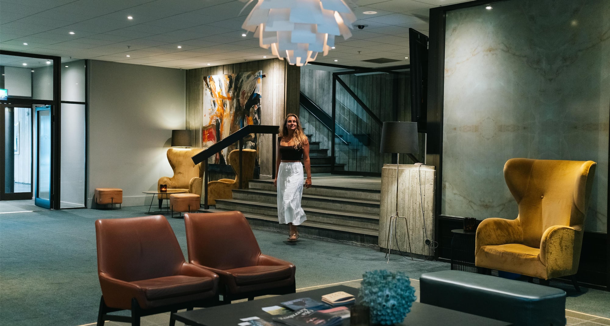 Activation Content B2C - VOL.010 - Activation_Content_B2C-AdventureandSports_Destination_Outdoor_Lifestyle_Explorer_Mindset-Radisson_Blu-Homepage_Banner_Web_SoMe-Carousel-1080x1920-EN-NOBLX-General