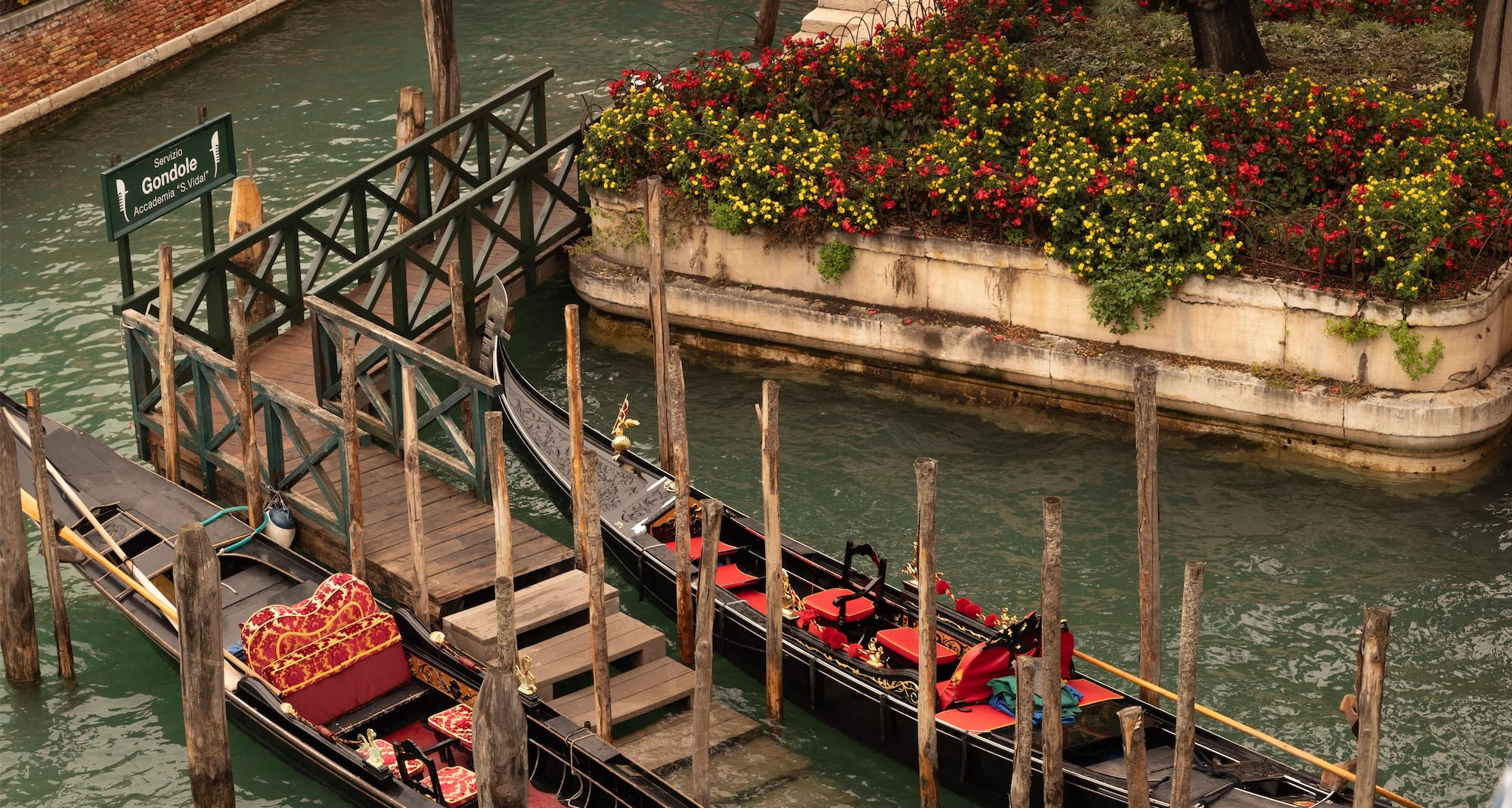 Activation Content B2C - VOL.010 - Activation_Content_B2C-Radisson_Collection-Web_Module-16x9-NA-MED-General