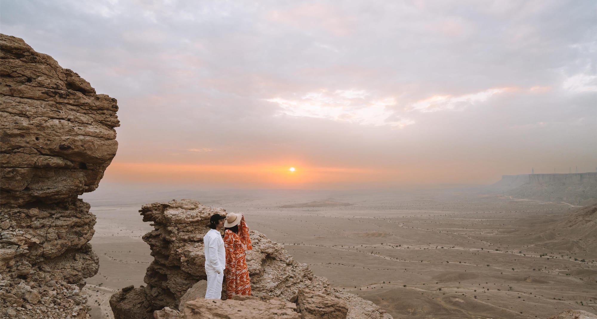 Activation Content B2C - VOL.010 - Activation_Content_B2C-Radisson_Radisson_Blu_Radisson_Collection-Web_Module_CRM-16x9-EN_AR-MEAT-General