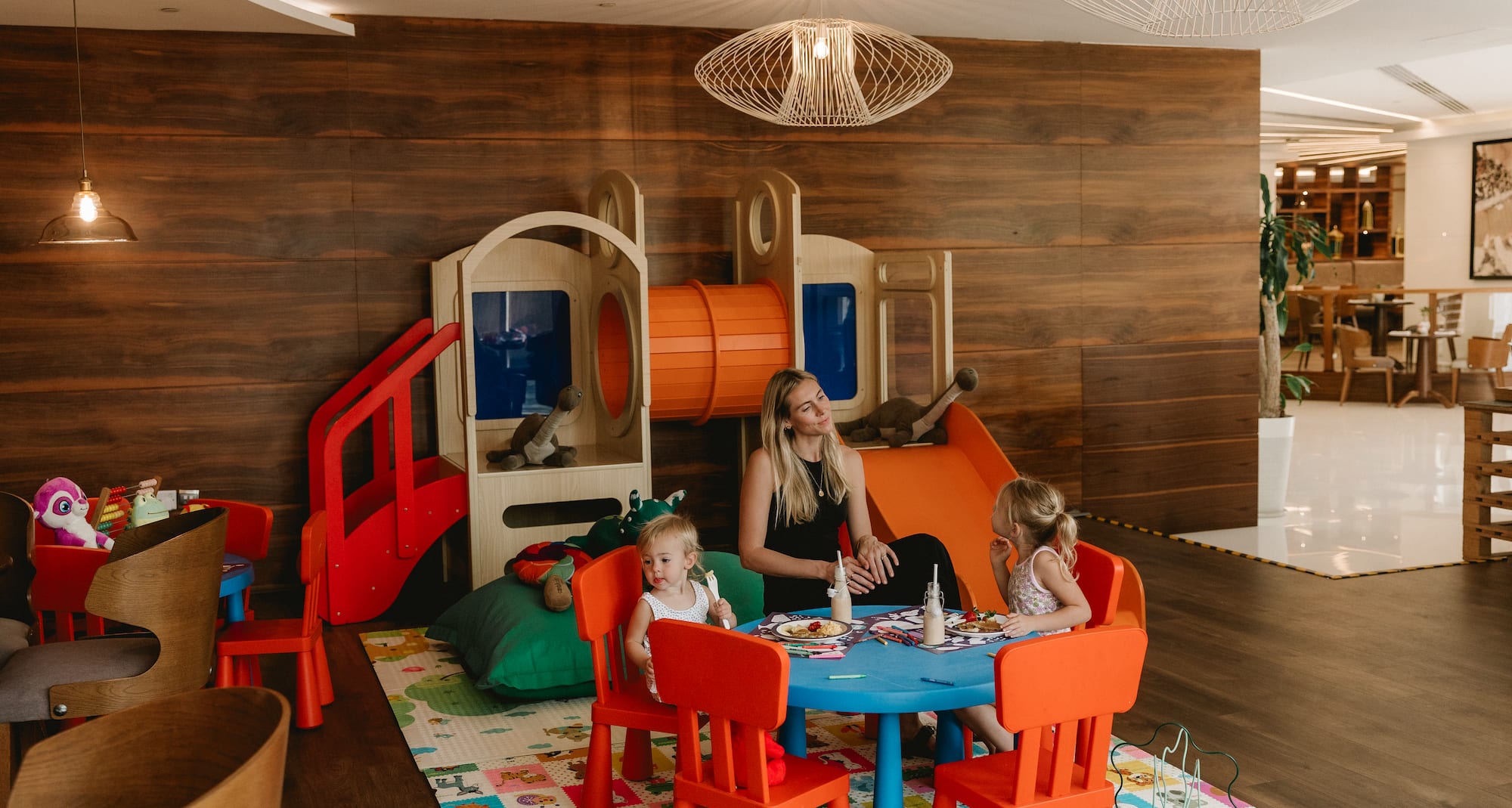 Radisson Blu Hotel, Dubai Waterfront - The Larder