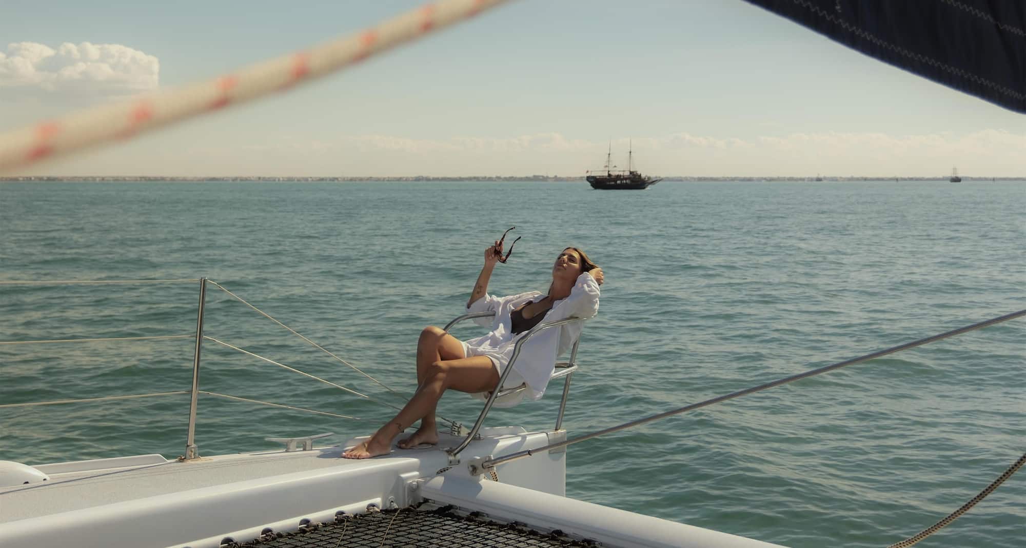 Catamaran boat escape