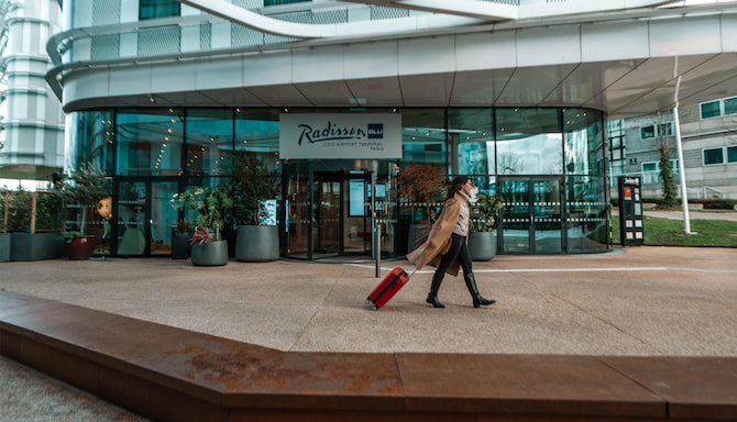 Radisson Blu CDG Airport Terminal Hotel, Paris - Exterior