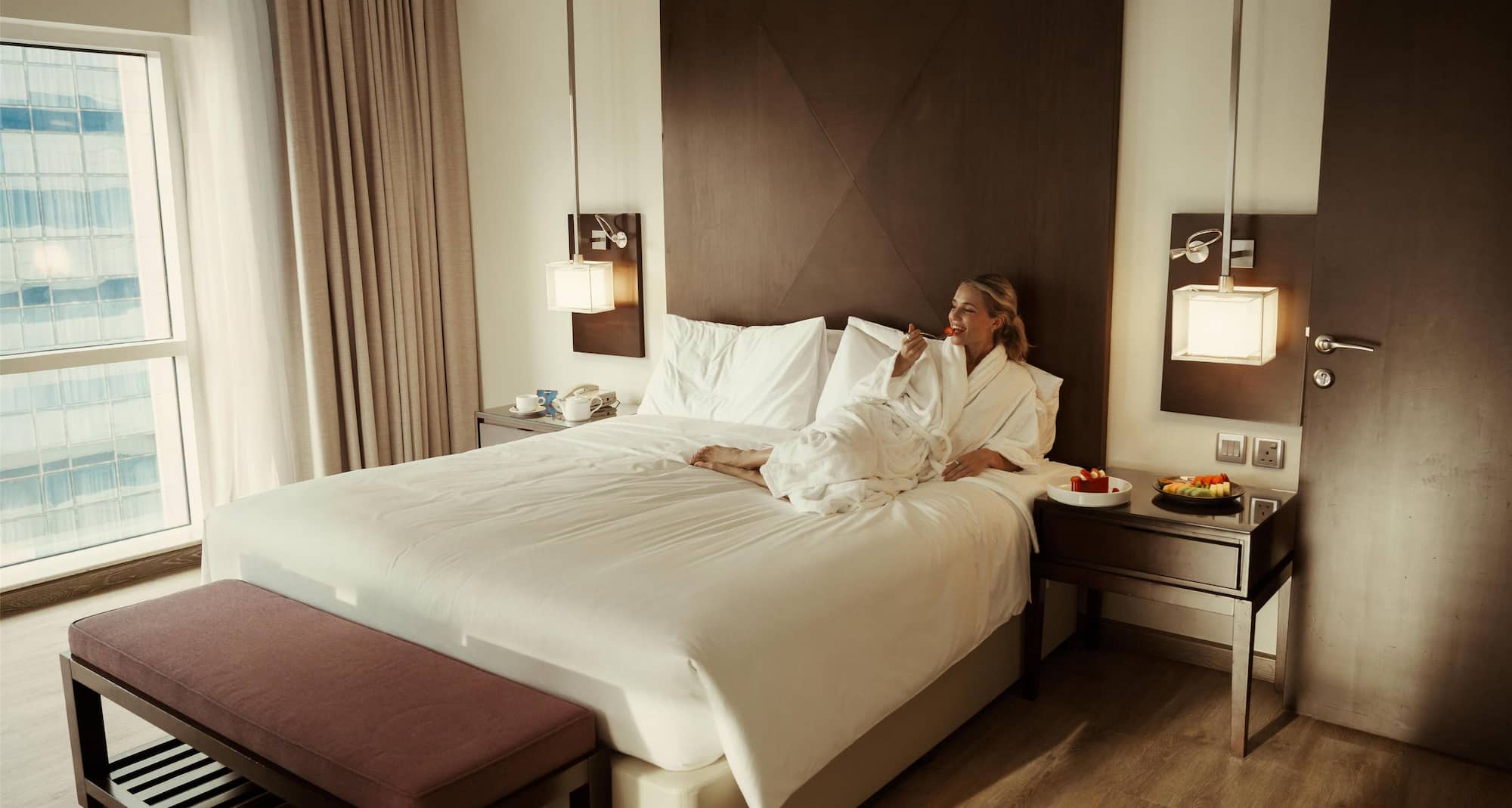 Radisson Blu Hotel, Dubai Barsha Heights - Treats in bed
