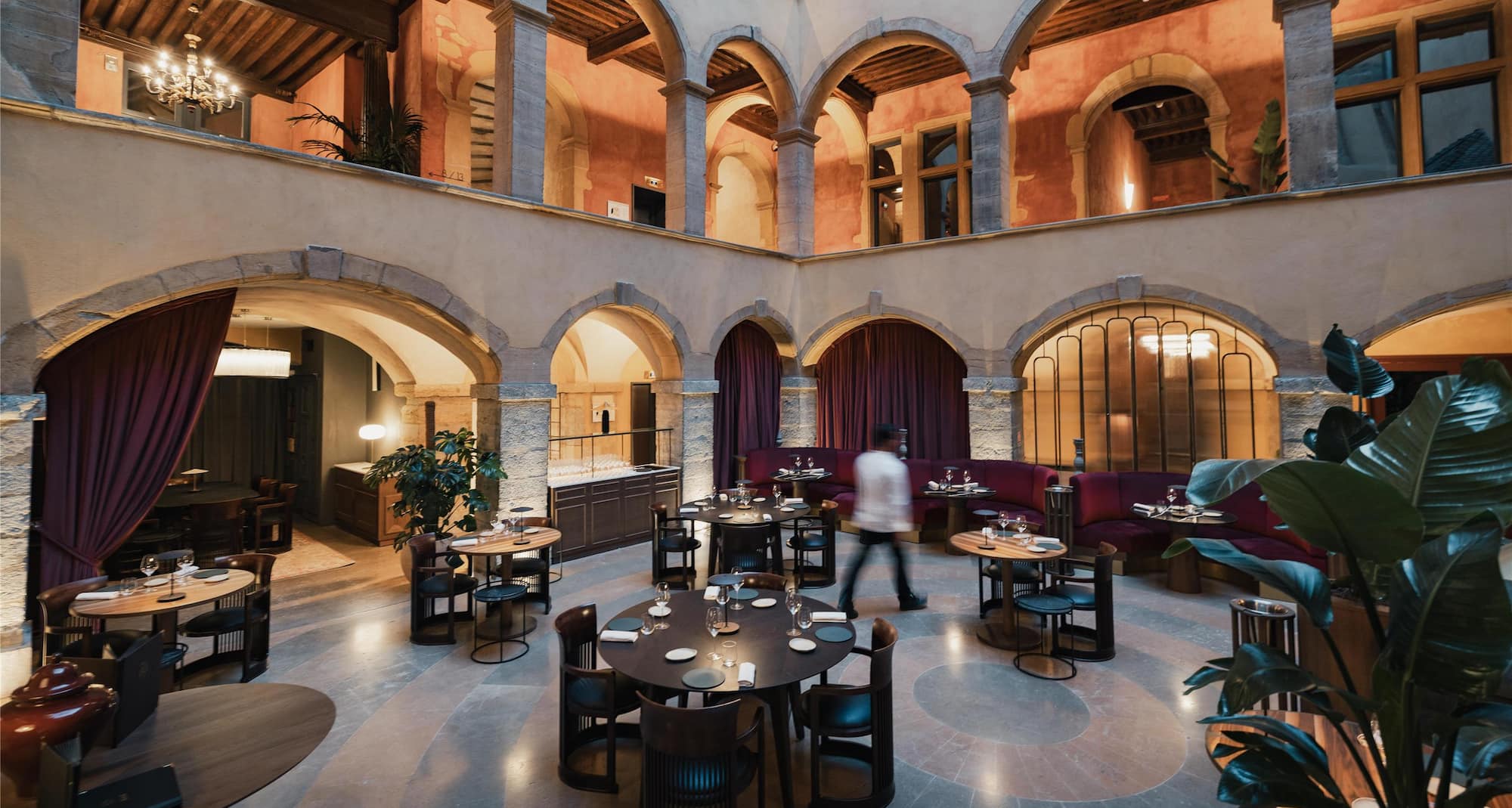 Cour des Loges Lyon, A Radisson Collection Hotel