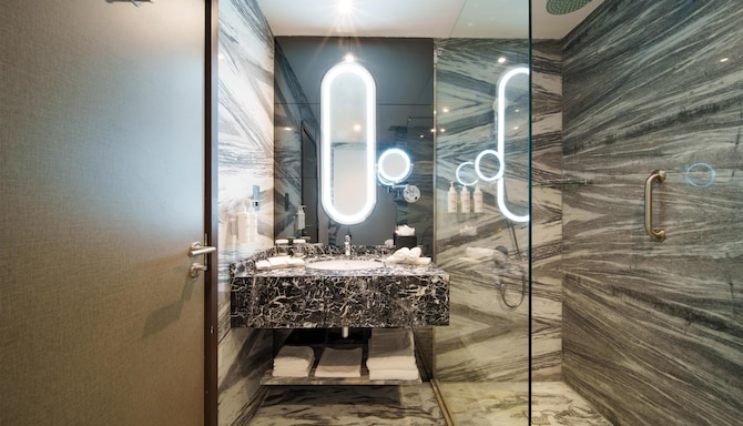 Al Seef House Bahrain, a member of Radisson Individuals - Superior Room - City View