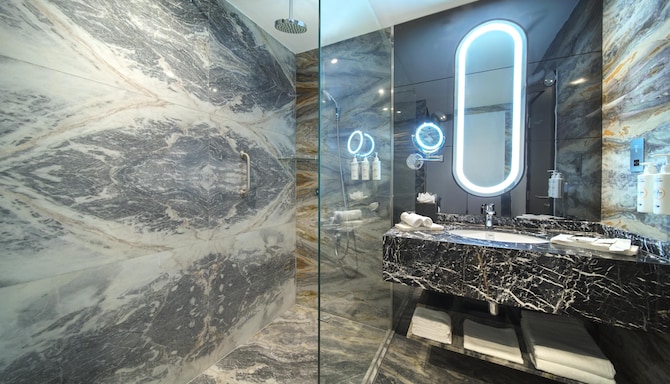 Al Seef House Bahrain, a member of Radisson Individuals - Superior Room - City View