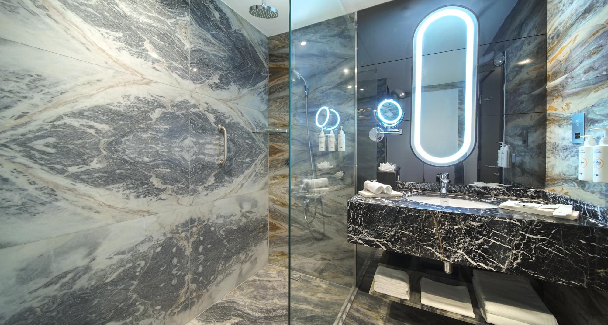 Al Seef House Bahrain, a member of Radisson Individuals - Superior Room - City View