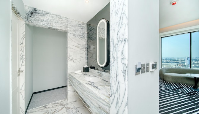 Al Seef House Bahrain, a member of Radisson Individuals - Junior Suite - City View