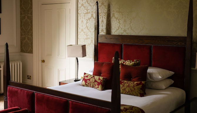 Albrighton Hall Hotel and Spa, a member of Radisson Individuals - Thomas Ireland Suite
