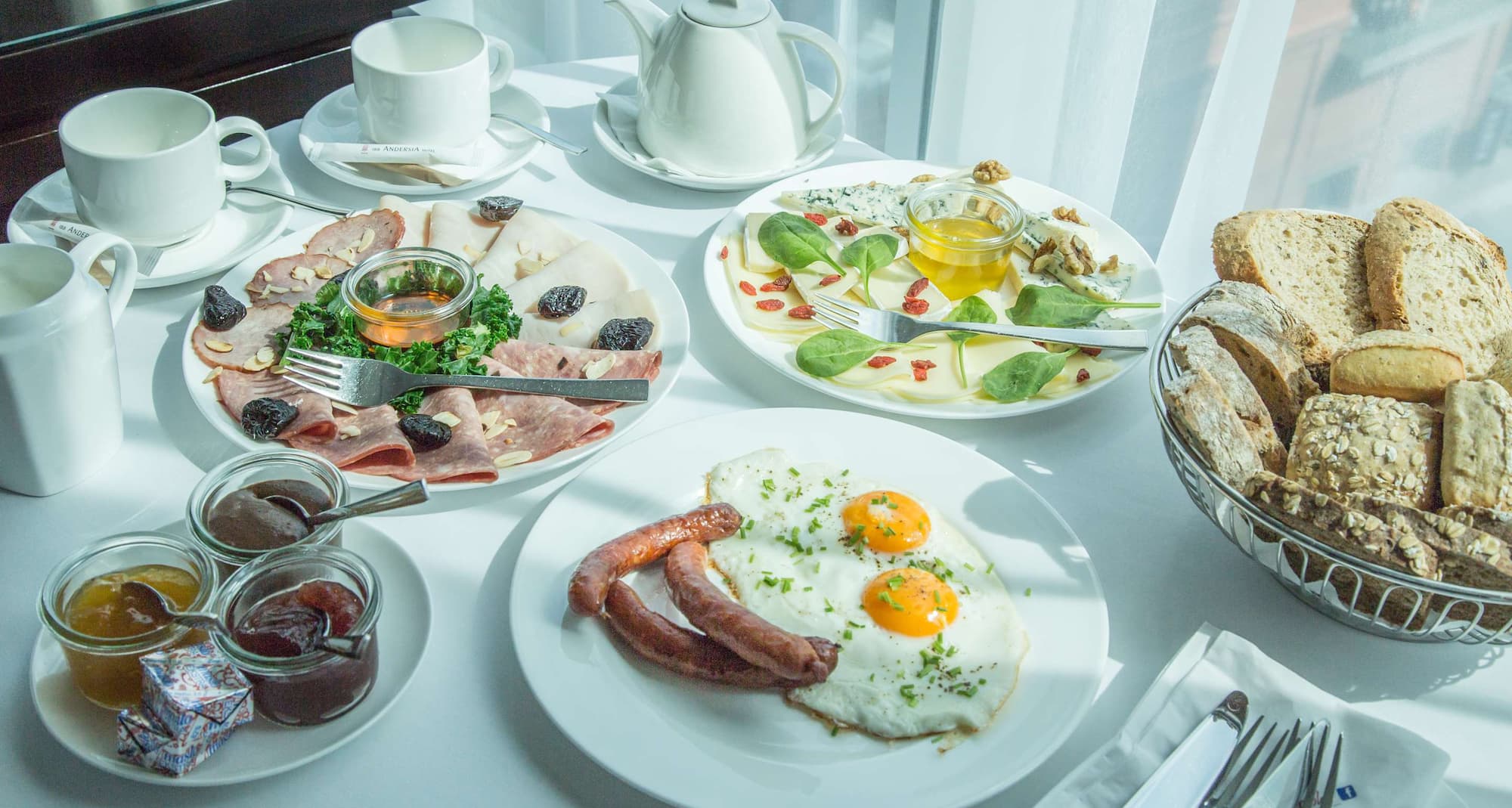 Andersia Hotel & Spa Poznan, a member of Radisson Individuals - Breakfast to the room