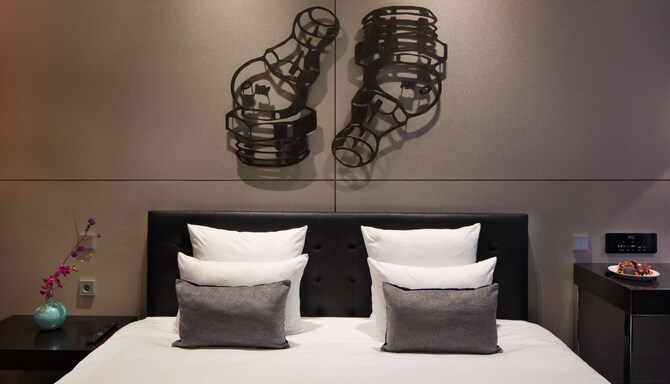 art'otel amsterdam - Guest room