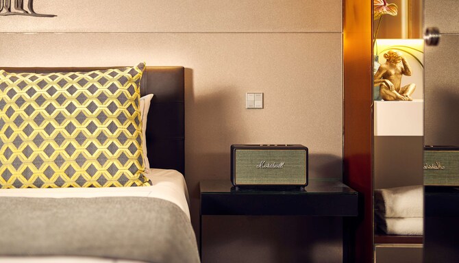 art'otel amsterdam - Guest room