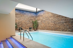 art otel amsterdam - pool