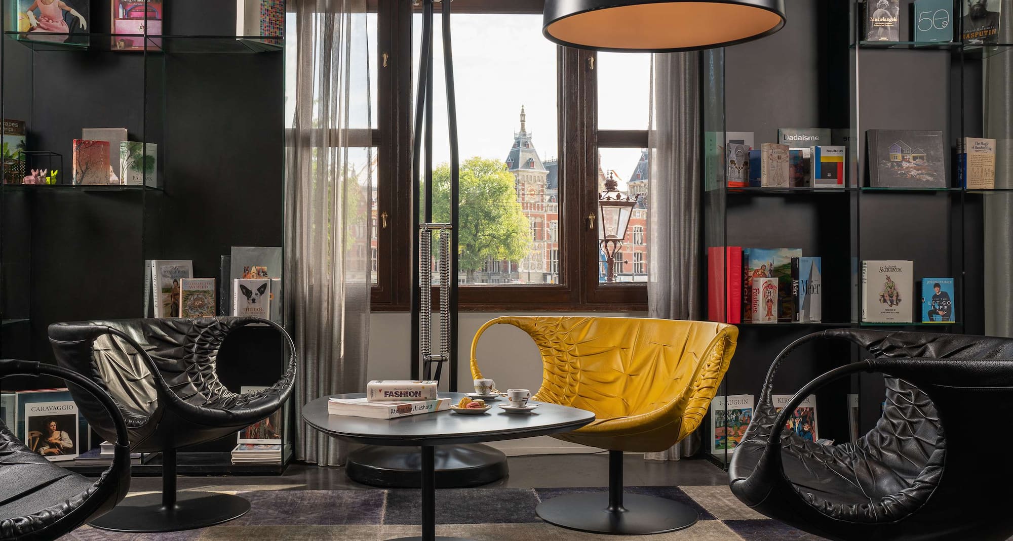 art'otel amsterdam - library
