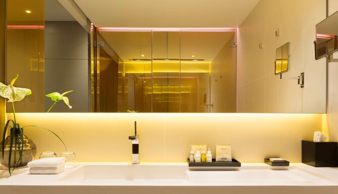 art'otel amsterdam - Guest room