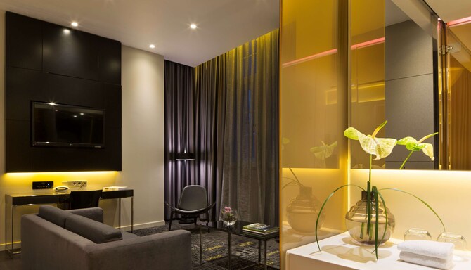 art'otel amsterdam - Guest room