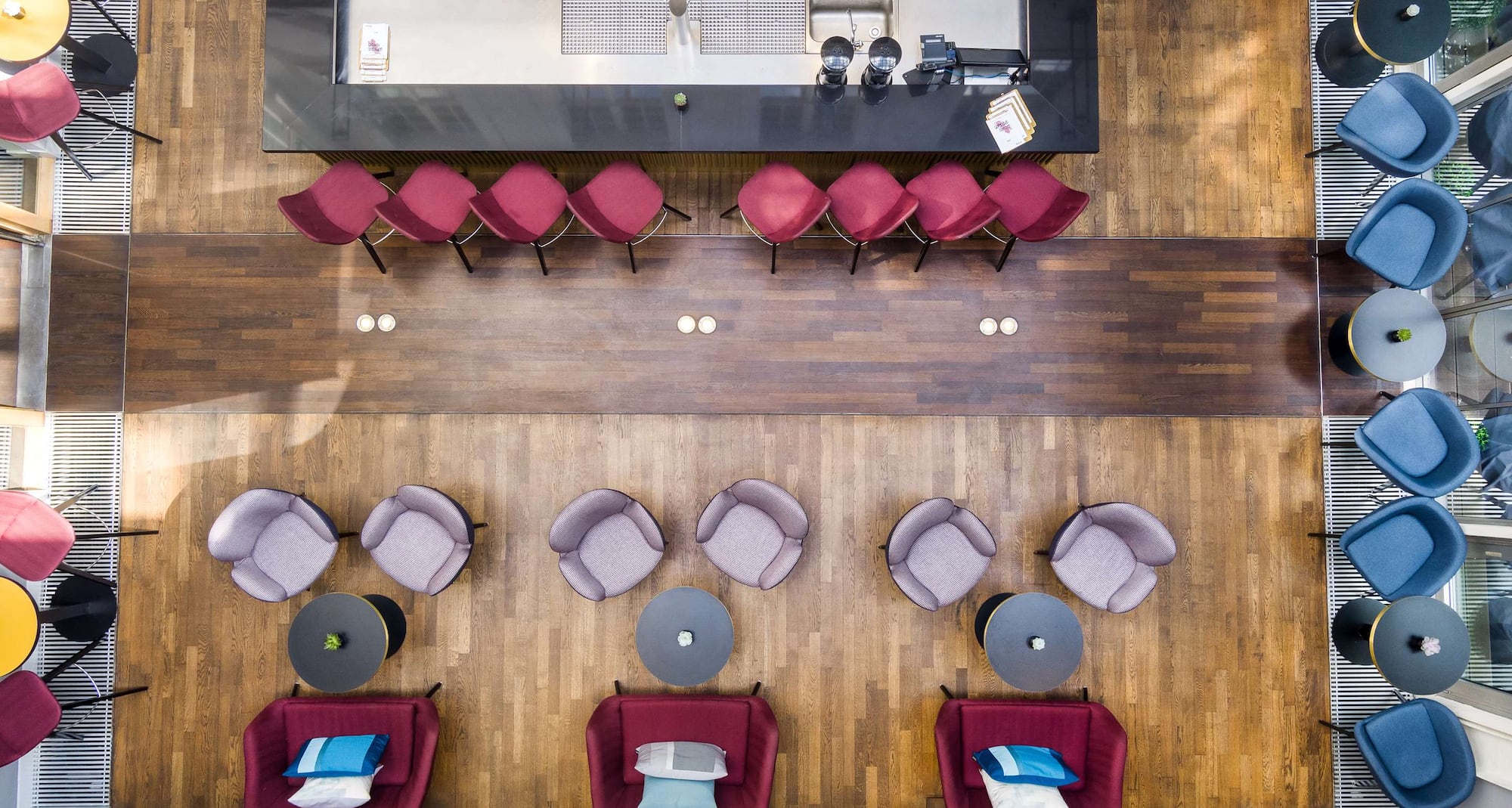 art'otel Berlin Mitte - ABM UpsideDown