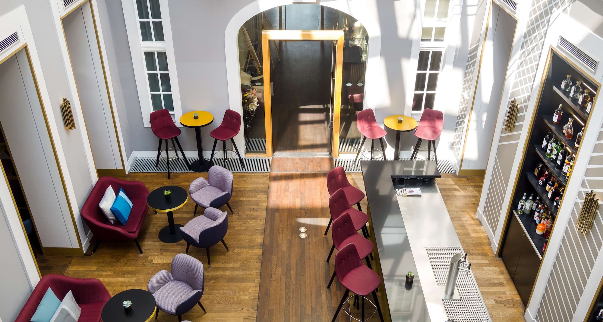 art'otel Berlin Mitte - ABM UpsideDown