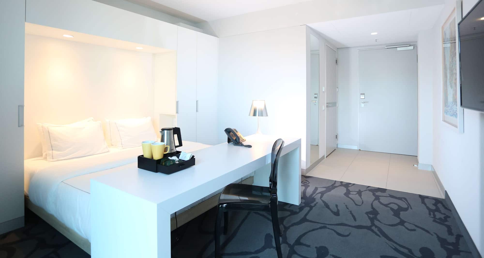 art'otel Cologne - Wheelchair room