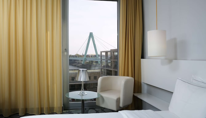 art'otel Cologne - غرفة ضيوف