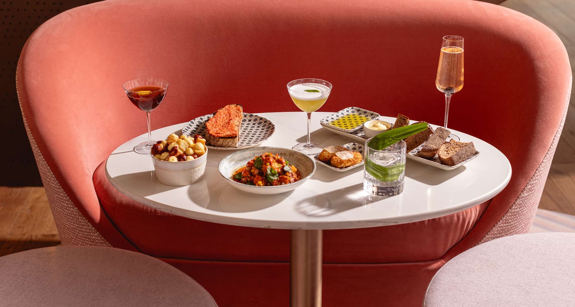 art'otel London Battersea Power Station - Cocktails Tapas