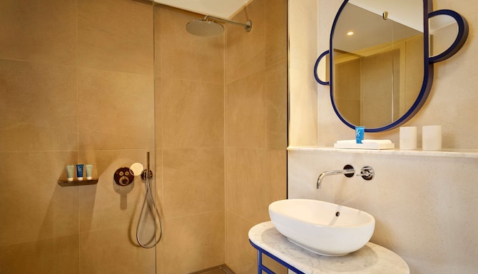 art'otel London Battersea Power Station - حمام غرفة الضيوف