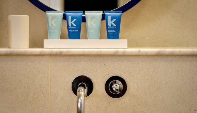 art'otel London Battersea Power Station - حمام غرفة الضيوف