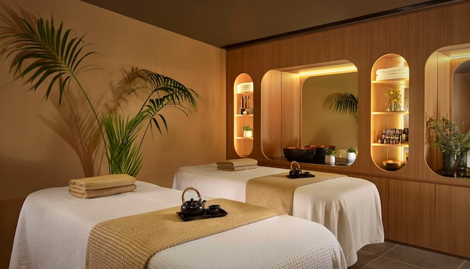 art otel London Battersea Power Station - SPA