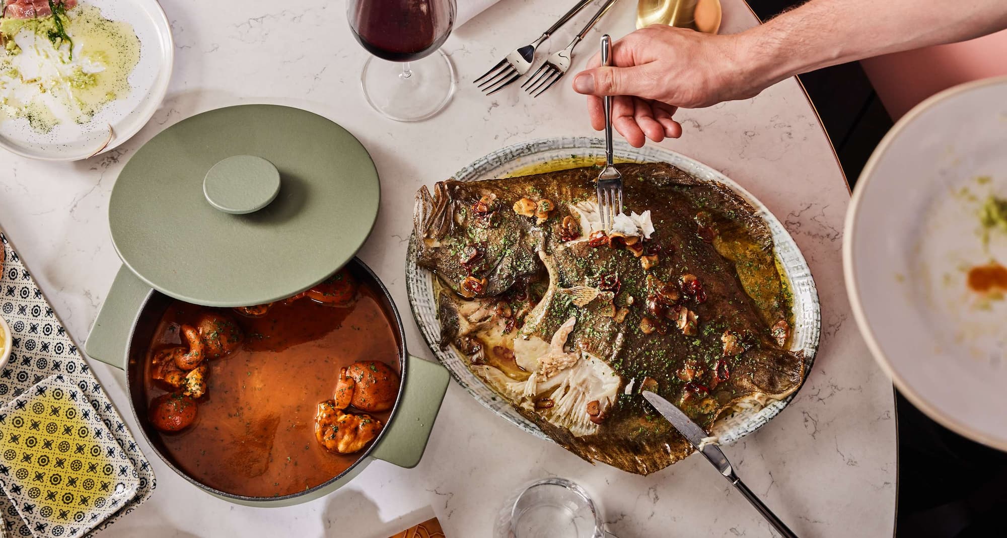 art'otel London Battersea Power Station - Tavola imbandita