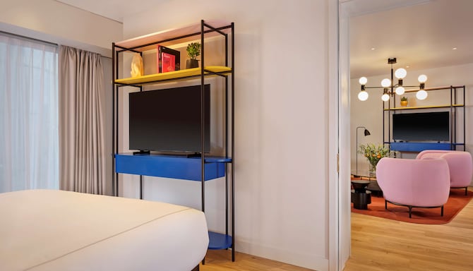 art'otel London Battersea Power Station - جناح