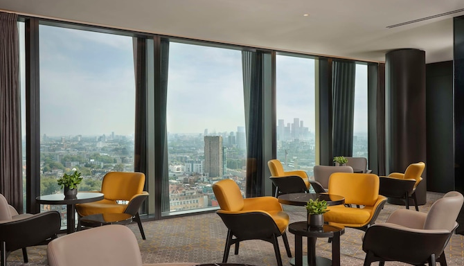 art’otel London Hoxton - Creative Room 9 Seating