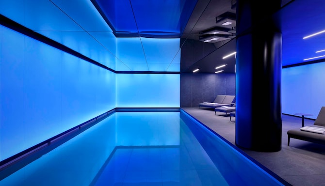 art’otel London Hoxton - Pool