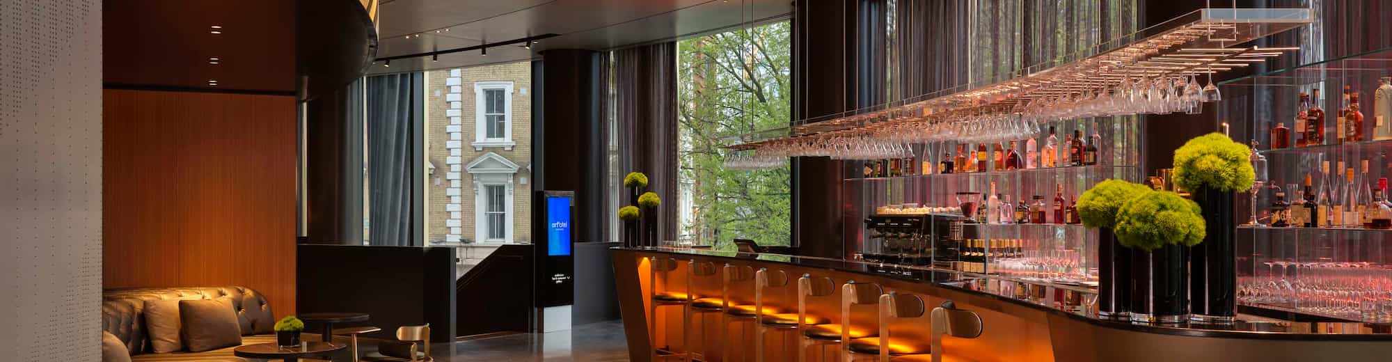 art’otel London Hoxton - Brush