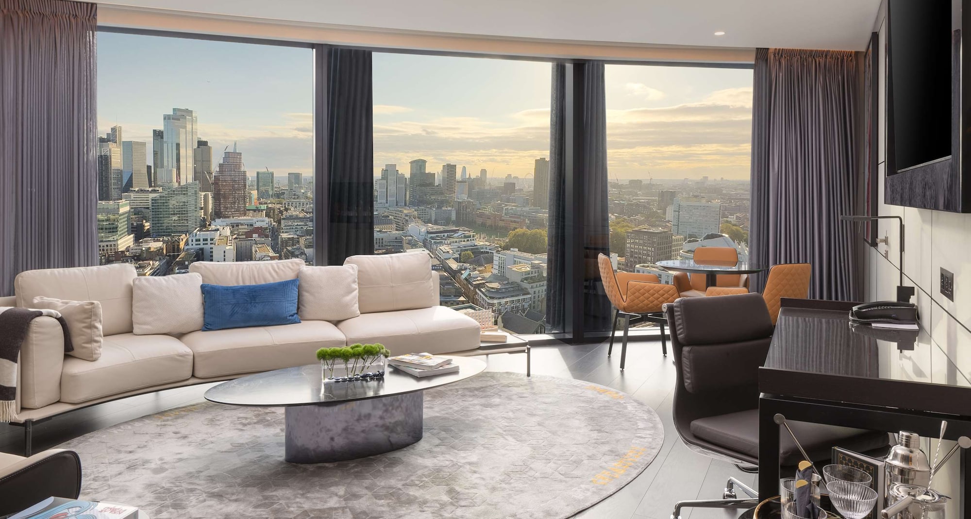 art’otel London Hoxton - Skyline View Suite