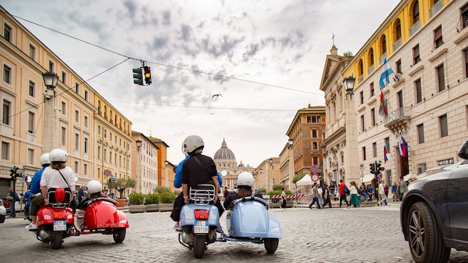 art’otel Rome Piazza Sallustio - Vespa Side Car