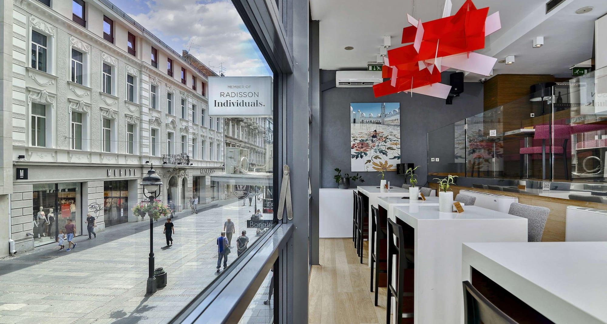 Belgrade Art Hotel, a member of Radisson Individuals - Mosaic bar