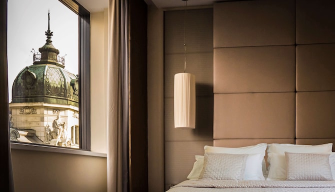 Belgrade Art Hotel, a member of Radisson Individuals - Premium Room - historical city view