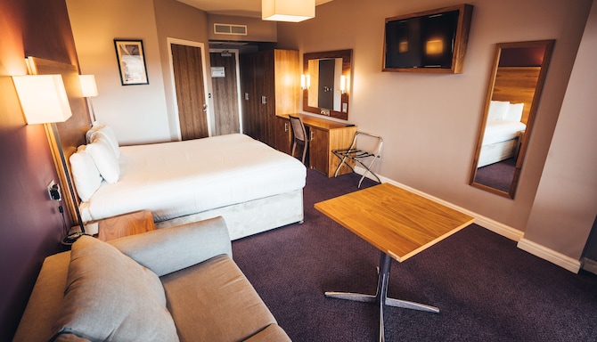 Blackpool FC Stadium Hotel, a member of Radisson Individuals - Superior Room with pitch view
