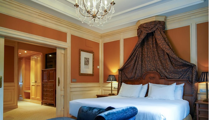 Blau Gran Hotel Las Caldas, a member of Radisson Individuals - Suite - One Bedroom traditional decoration