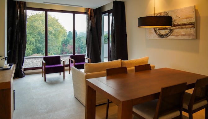 Blau Hotel Las Caldas, a member of Radisson Individuals - Premium Suite - Terrace